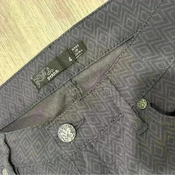 Prana Low Rise Skinny Cargo Ankle Pants Subtle Gray Argyle Print Casual Size 4 - Picture 2 of 7